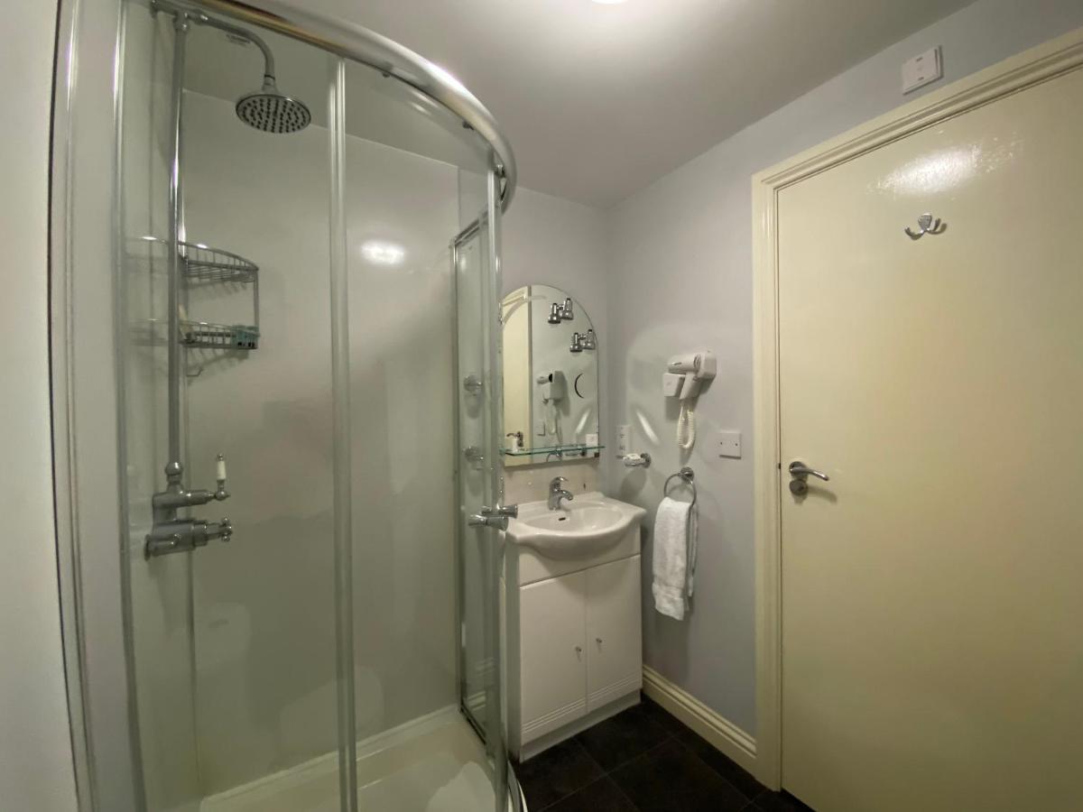 Flambards Hotel Cardigan Luaran gambar