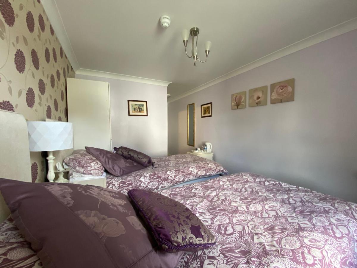 Flambards Hotel Cardigan Luaran gambar