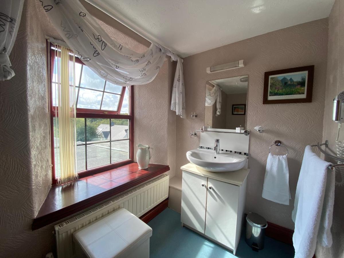 Flambards Hotel Cardigan Luaran gambar
