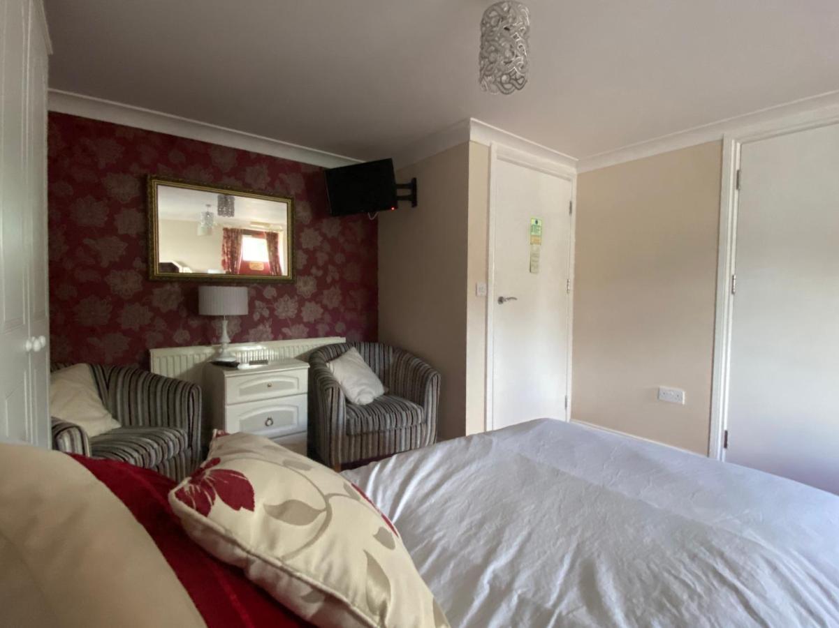 Flambards Hotel Cardigan Luaran gambar