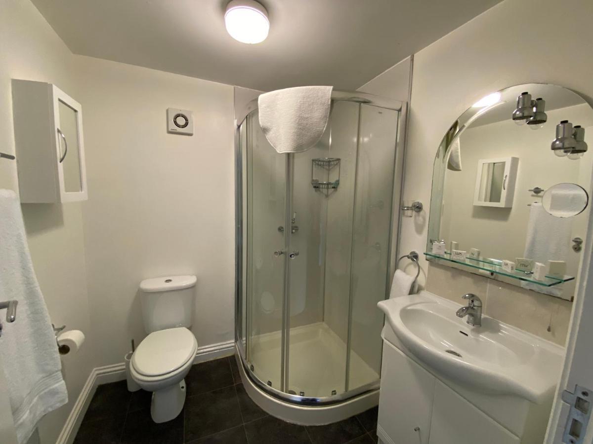 Flambards Hotel Cardigan Luaran gambar