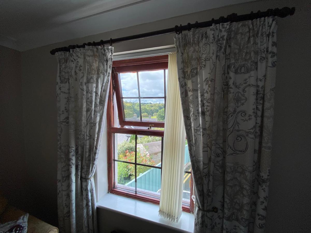 Flambards Hotel Cardigan Luaran gambar