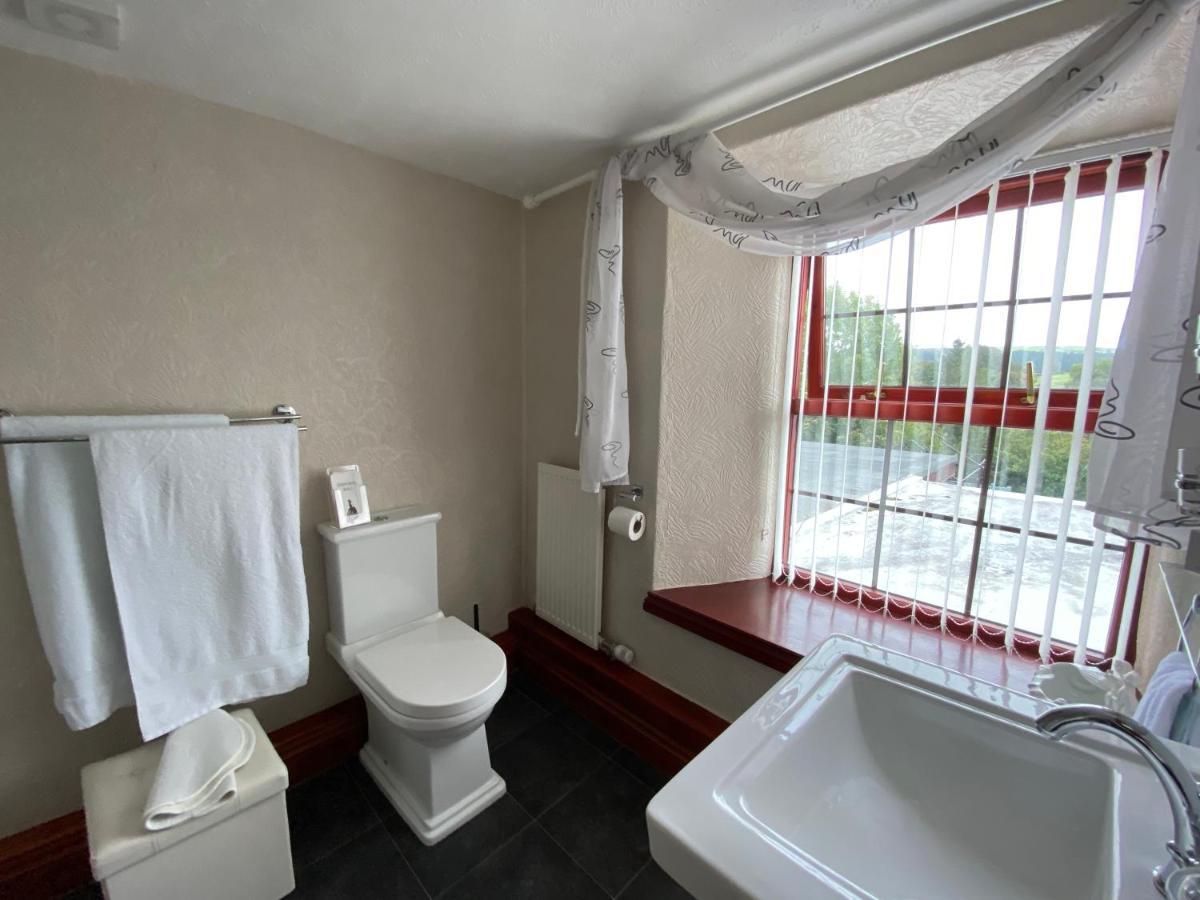 Flambards Hotel Cardigan Luaran gambar